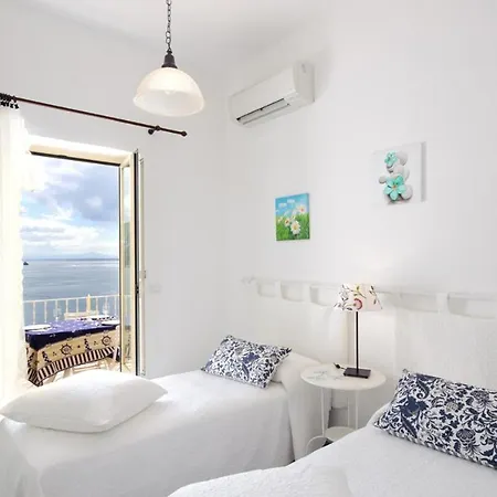 Casa Leonilde 4, Emma 波西塔諾