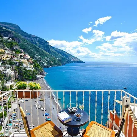 Casa Leonilde 4, Emma